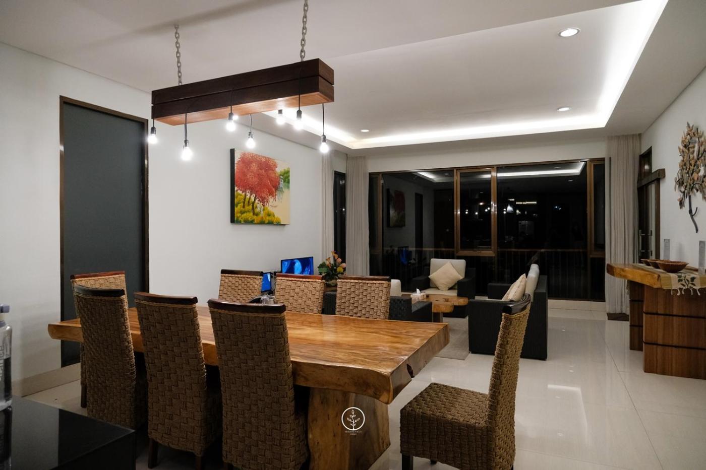 Narwastu Hill View Villa 6 Bedrooms With A Private Swimming Pool Bandung Dış mekan fotoğraf
