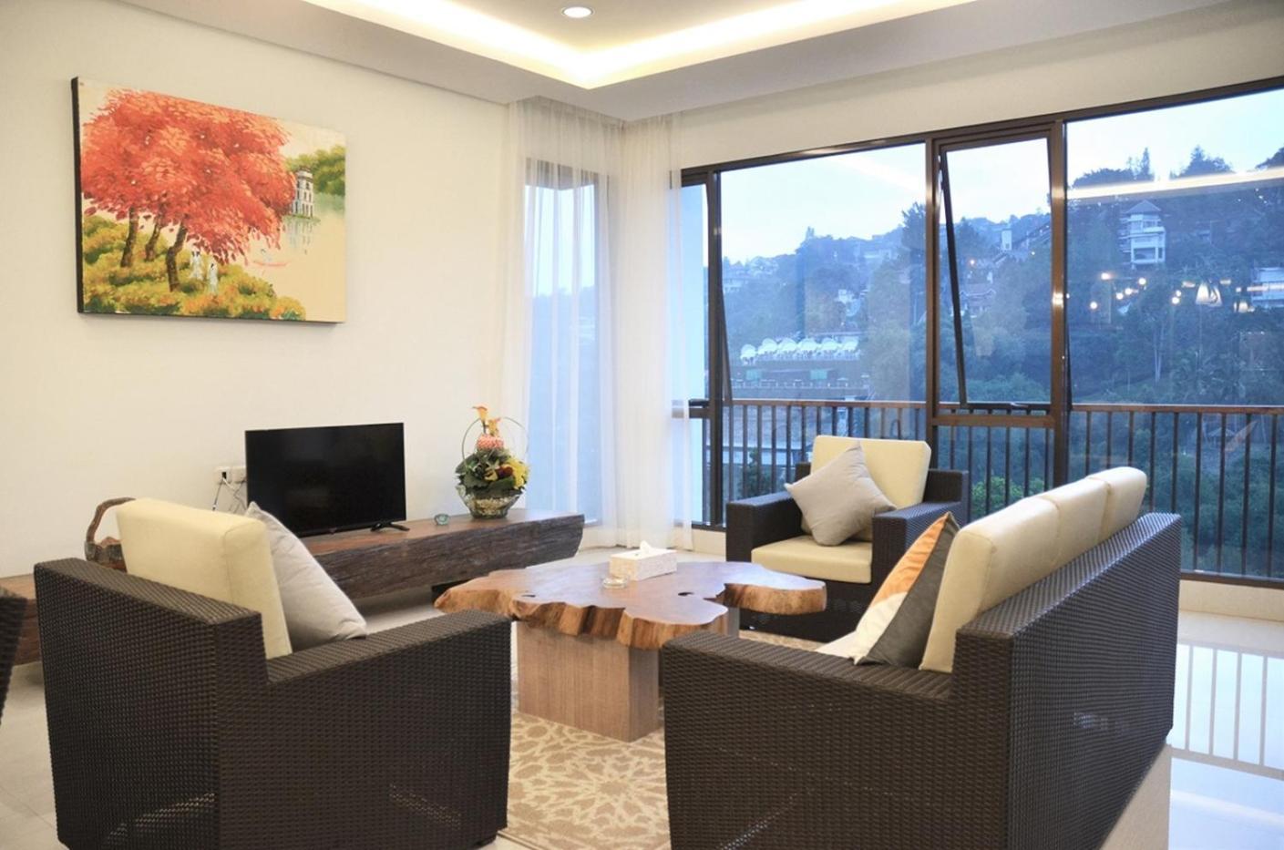 Narwastu Hill View Villa 6 Bedrooms With A Private Swimming Pool Bandung Dış mekan fotoğraf