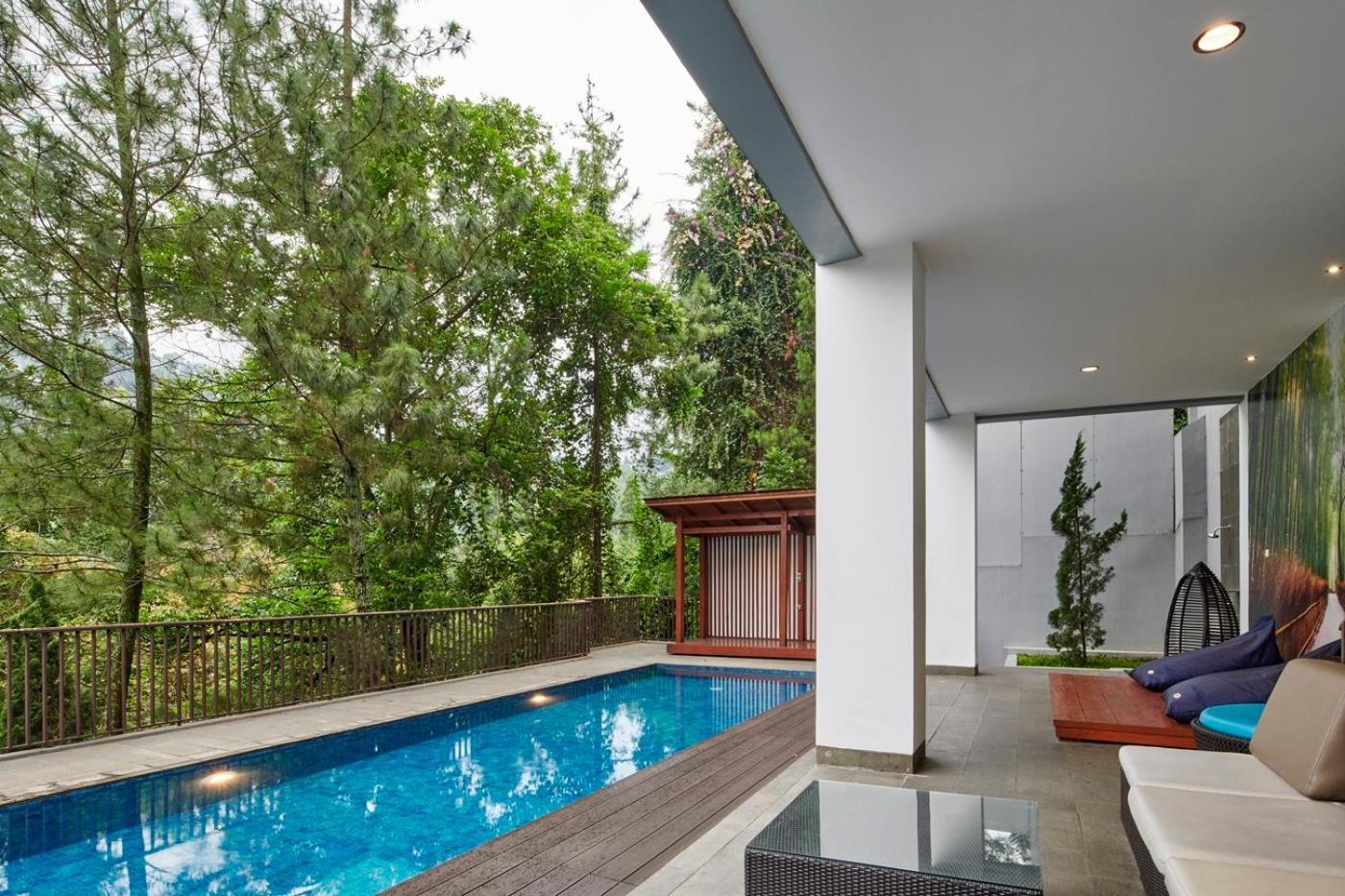 Narwastu Hill View Villa 6 Bedrooms With A Private Swimming Pool Bandung Dış mekan fotoğraf